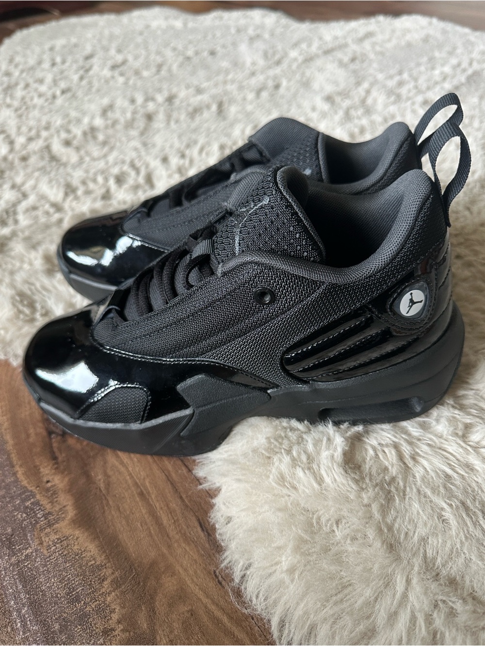 Jordan Max Aura 6 All-Black Low-Top Sneakers NWOT